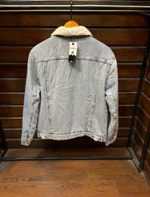 تصویر کاپشن جین خزدار pull&bear