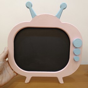 تصویر تخته سیاه چوبی مدل تلویزیون رنگ شده سایز کوچک مناسب سیسمونی و عکاسی و بازی کودکان رنگاچوب 