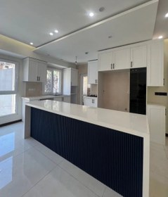 تصویر کابینت نیوکلاسیک باجزیره سورمه ایی آنتی فینگر کدD ۲۵۹ 