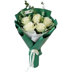 تصویر دسته‌گل رز سفید و اوکالیپتوس Elegant Blossom Bouquet No.10 