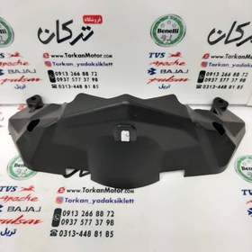 تصویر قاب مشکی زیر کیلومتر و دودی بنلی 150 قدیم 