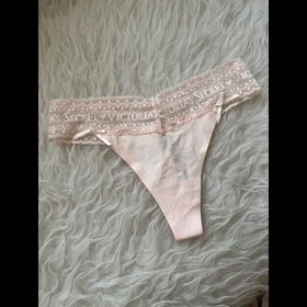 تصویر شورت ویکتوریا سیکرت 