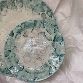 تصویر پیش‌دستی برگ 