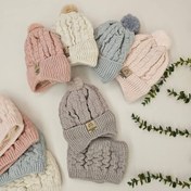 تصویر شال و کلاه گوشدار نوزاد 