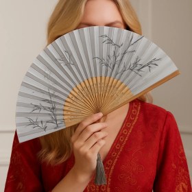 تصویر بادبزن چوب و پارچه 