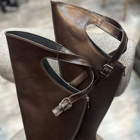 تصویر چکمه پشت سگک Chakme