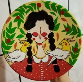 تصویر دیوارکوب پرنده بر شانه 