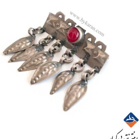 تصویر سنجاق سینه 