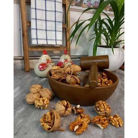 تصویر گردو شکن 