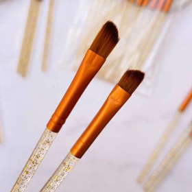 تصویر براش رژلب و سایه تکی 