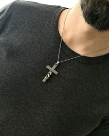تصویر گردنبند صلیب طرح سه حلقه رنگ مشکی 