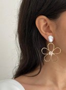 تصویر گوشواره گل توخالی آویز 