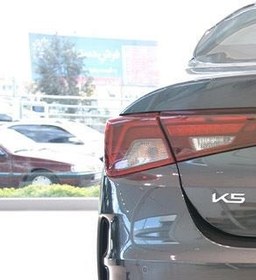 تصویر چراغ عقب روی گلگیر کیا K5 