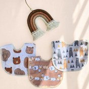 تصویر پیشبند نوزادی تم کرم سفید برند کارترز 