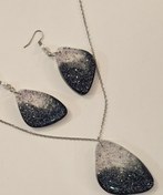 تصویر نیم ست رزینی سرمه ای دست ساز کد 03 