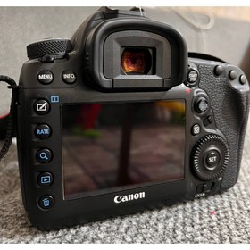 تصویر دوربین دیجیتال کانن مدل EOS 5D Mark IV به همراه لنز کانن مدل EF 50mm f/1.8 STM(کارکرده 18 هزارشات) 