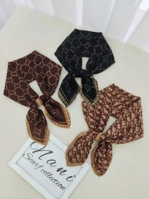 تصویر مینی اسکارف طرح مارک - طرح 