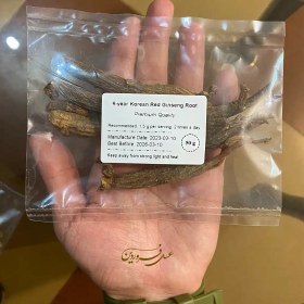 تصویر ریشه جینسینگ قرمز کره ای ۶ ساله 