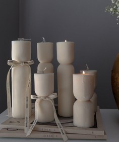 تصویر شمع دکوری دست ساز طرح استوانه شیاردار - سفید 