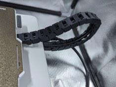 تصویر انرژی گاید زنجیر محافظ کابل ENERGY CHAIN 10x15 یک متری 