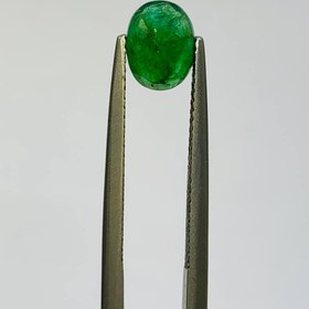 تصویر نگین زمرد زامبیا سایز 8*6 میلی‌متر 