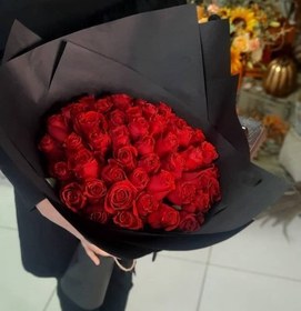 تصویر دسته گل عاشقانه ولنتاین 