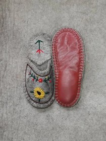 تصویر پاپوش نمدی زنانه 