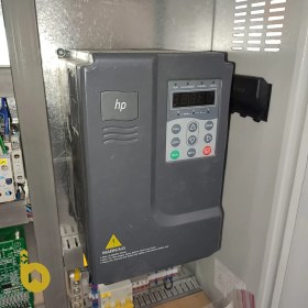 تصویر تابلو فرمان آسانسور پایا 7.5 کیلووات با درایو HP Plus Paya 7.5 kW elevator control panel