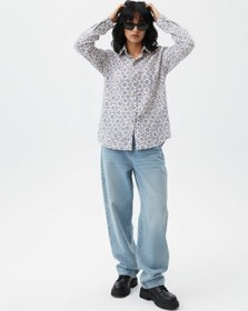 تصویر شکت گلدار سفید و آبی 