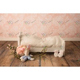 تصویر بک دراپ نوزاد تخت خواب چوبی و عروسک خرگوش-کد 5439 