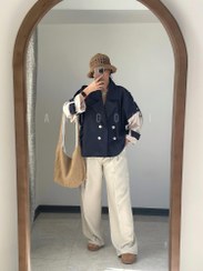 تصویر ترنچ کت بلوبری – مدل خاص و شیک با یقه انگلیسی | پارچه جین کاغذی و مموری بارونی 