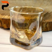 تصویر لیوان دفرمه متوسط 