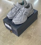 تصویر کتانی مردانه نیو بالانس 1906R طوسی نقره ای با رویه چرم 