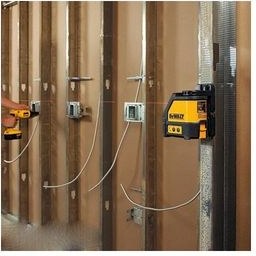 تصویر تراز لیزری مدل DW088CG 