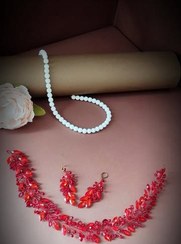 تصویر ریسه موی زنانه با مارکیز رزین وست گوشواره 