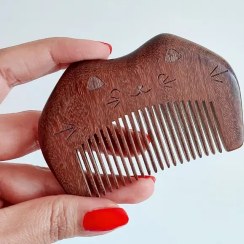 تصویر شانه چوبی طرح گربه 