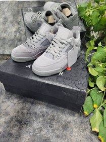 تصویر نایک ایر جوردن ۴ کاز طوسی Nike air jordan 4 kaws grey