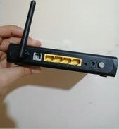 تصویر مودم adsl دی لینک دارای وایرلس 