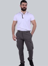 تصویر شلوار کتان کلاسیک مردانه با جیب‌های کار در رنگ قهوه‌ای برند selected Men's Classic Cargo Pocket Trousers in Brown