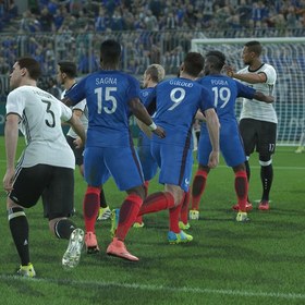 تصویر بازی PES 2017 برای کامپیوتر 