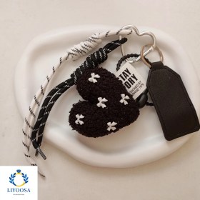 تصویر چارم بگ قلب پشمالو 