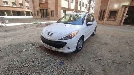 تصویر پژو 207 مدل 1404 ا اتوماتیک سقف شیشه ای - ESP ارتقا یافته اتوماتیک سقف شیشه ای - ESP ارتقا یافته