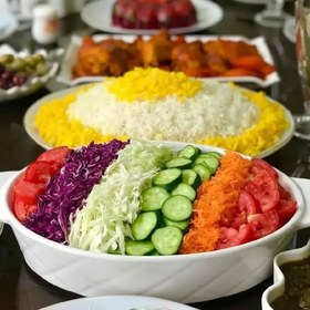 تصویر مرغ خوری سرامیکی بیضی 