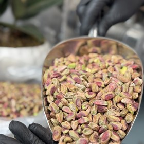 تصویر مغز پسته خام موکا 