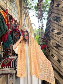 تصویر شال هندی گلدوزی نسترن 