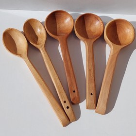 تصویر قاشق و ملاقه چوبی Wooden spoons and ladles