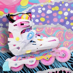 تصویر اسکیت کفشی فلایینگ ایگل مدل Nadia ND همراه با کلاه و لوازم ایمنی 