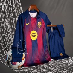 تصویر پیراهن بارسلونا آستین بلند ۲۰۲۶ کیفیت ویژه 