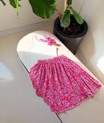 تصویر دامن زنانه گل گلی و کراپ 