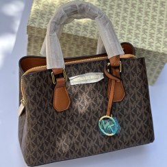 تصویر کیف مایکل کورس 